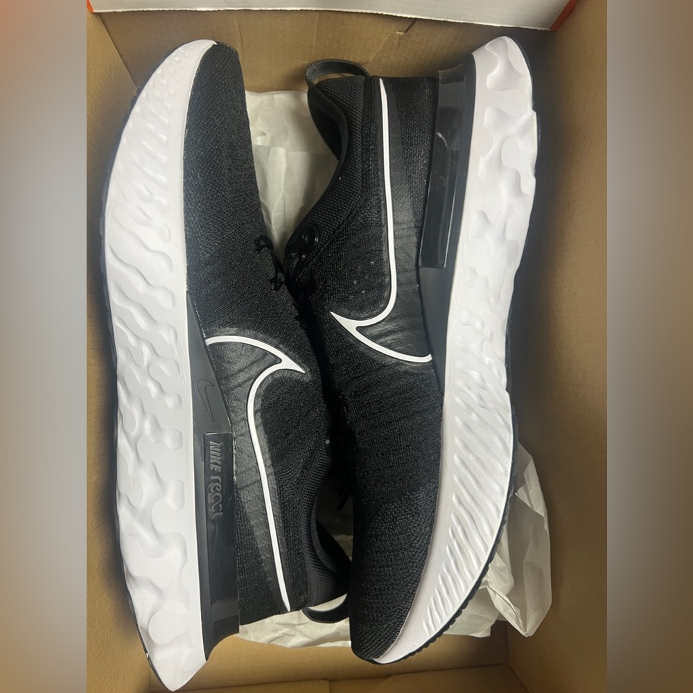 Infinity Run FlyKnit 2